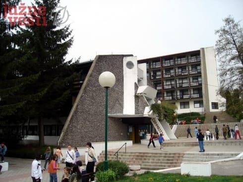 Ruski lekari istraživali lekovitost vode iz Prolom Banje 20 490x370 PROLOM BANJA 2