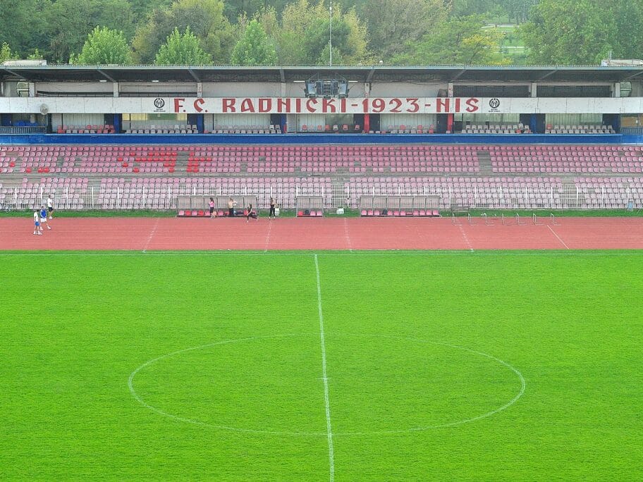 Nema para za zapadnu tribinu 11 stadion cair zapadna tribina