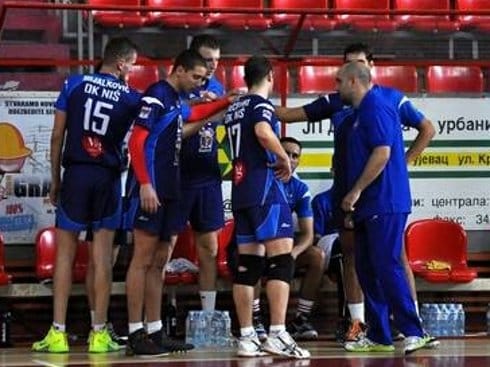 Ubedljiva pobeda odbojkaša Niša 8 490x370 ok nis