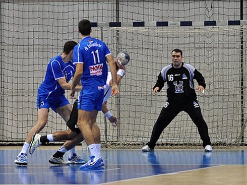 Železničar protiv tradicije i Metaloplastike 1 zelja golman