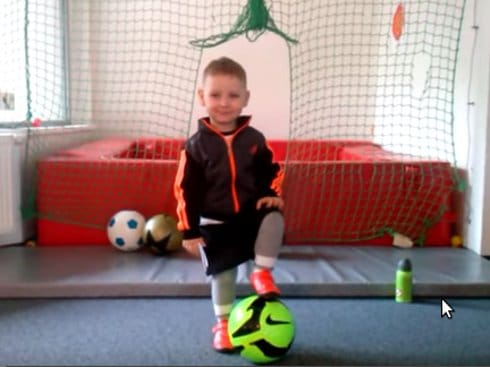 Neverovatni potezi trogodišnjeg niškog fudbalera 14 maksim stevanovic