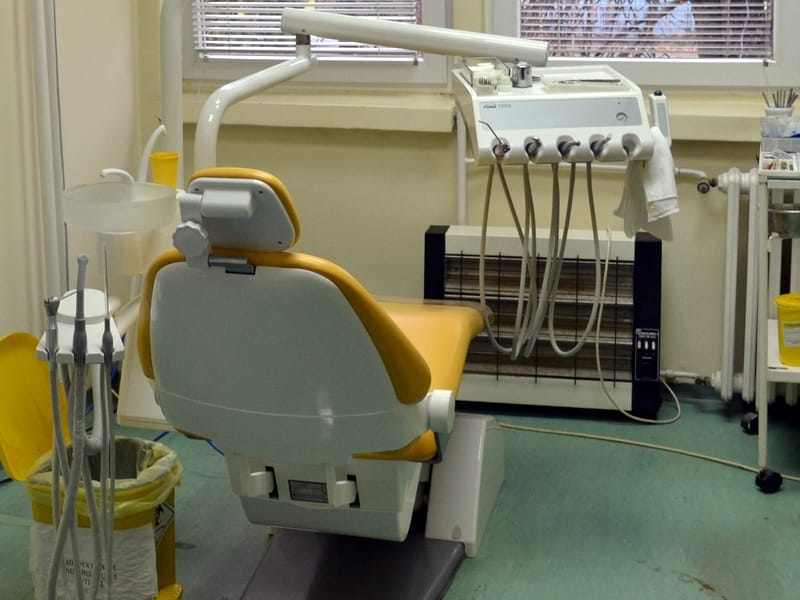 stomatologija ilustracija KOSTA Juzne vesti all rights reserved