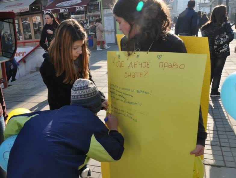 Šetnja za prava dece u centru Niša 16 decije pravo
