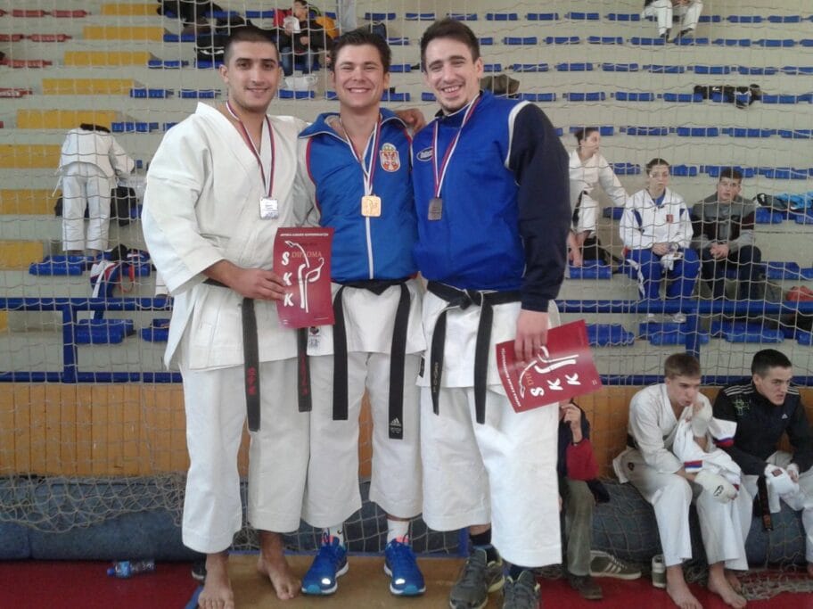 Dve zlatne medalje niškog karatiste 7 karate klub elid