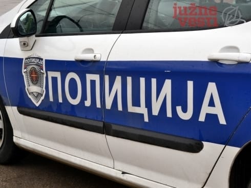 Osamnaestogodišnjak krijumčario ljude 19 policija nis