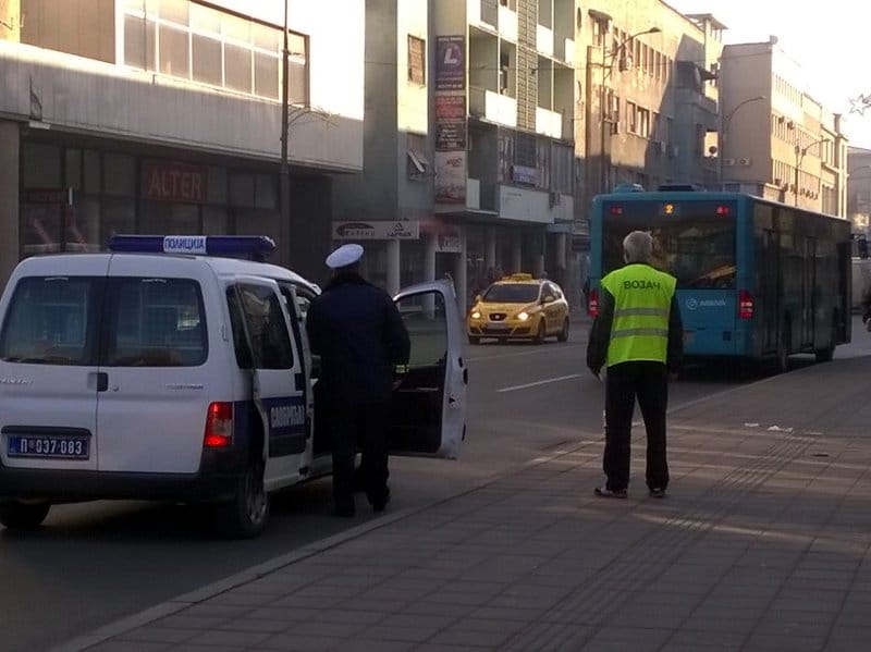 Autobus udario pešaka u centru Niša 19 autobus sudar