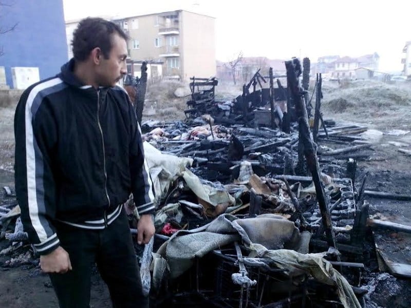 Izgorelo kartonsko naselje u Leskovcu 2 Pozar 1