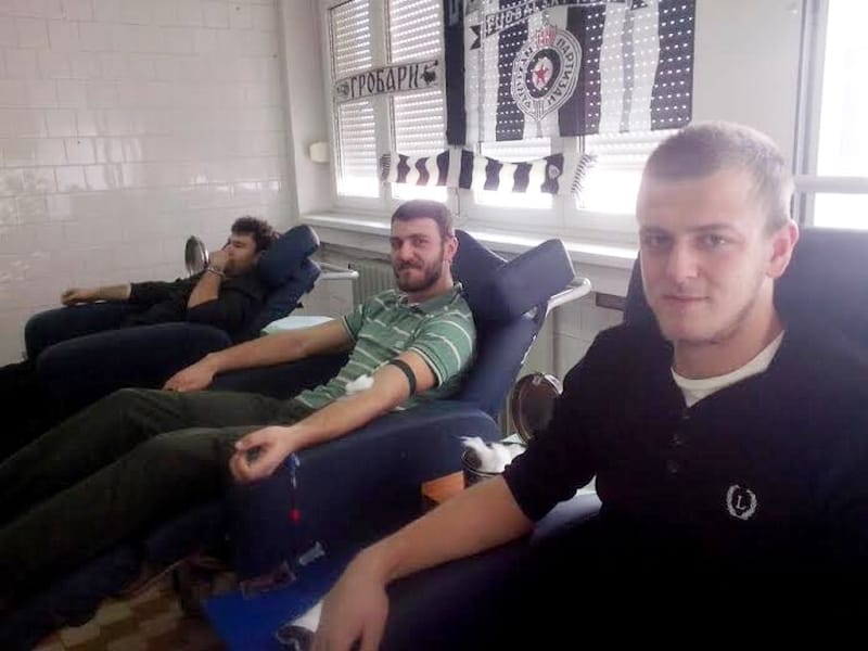 partizanovi navijaci u Leskovcu dali krv