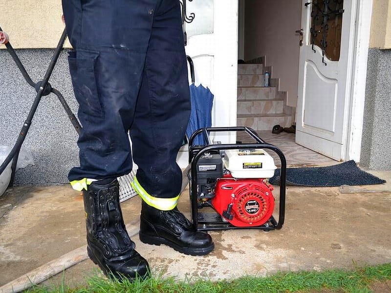 Poplave ilustracija KOSTA Juzne vesti