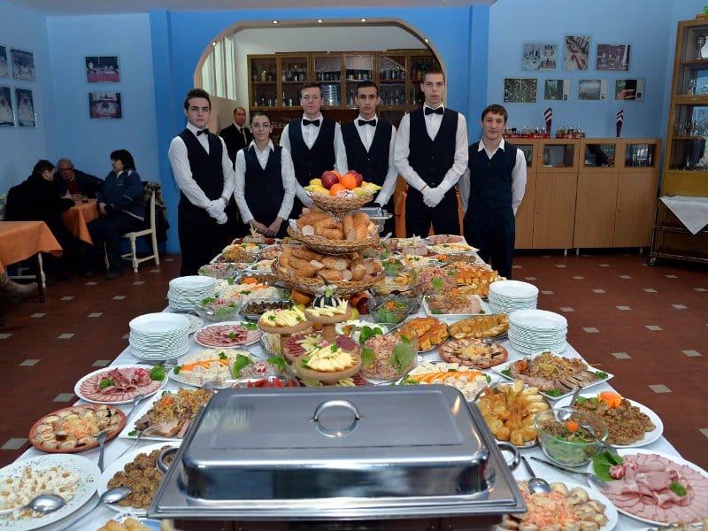 Goste dočekali "Svetosavskom trpezom" 4 Svetosavska trpeza