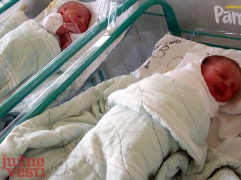 Vranje nastavlja sa finansiranjem veštačke oplodnje 3 490x370 800x600 bebe Toplica rekord u 2013