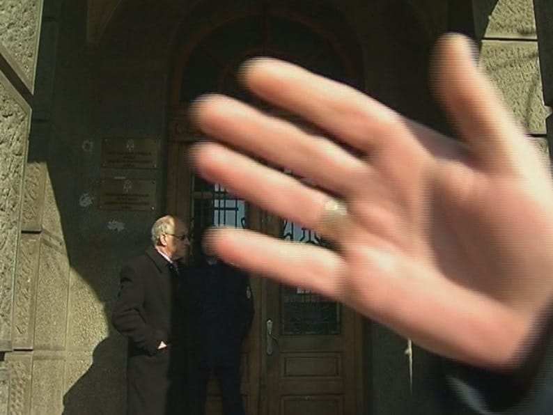 Obezbeđenje Suda na silu pokušalo da spreči snimanje zgrade 16 Sud