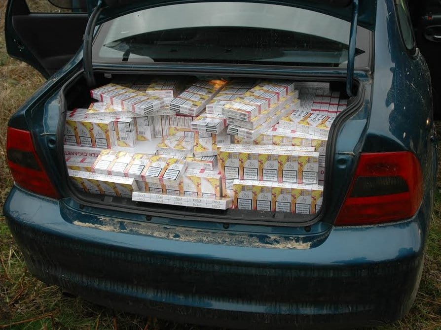 Švercovao 7.500 paklica cigareta 5 cigarete foto MUP