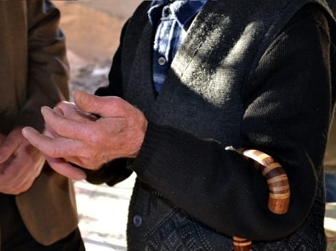 490x370 Penzioneri ilustracija KOSTA JUZNE VESTI