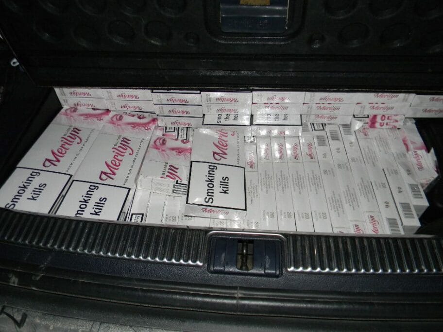 Uhapšeni zbog šverca 1.500 paklica cigareta 9 cigarete