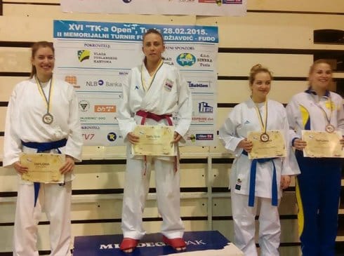 Niška karatistkinja najbolja u Tuzli 2 branka arandjelovic karate