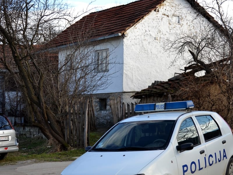 Starica pronađena mrtva u svojoj kući 20 Policija ubijena starica Svrljig KOSTA Juzne vesti