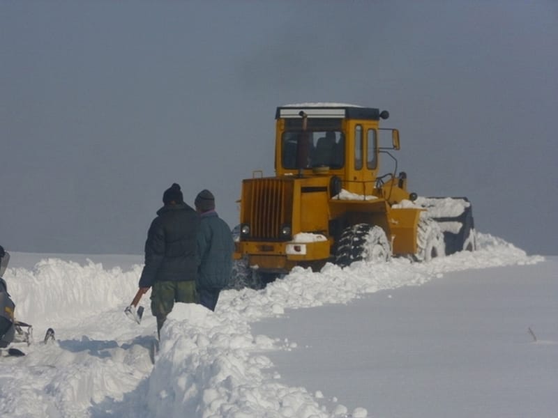 Zavejana sela kod Lukovske Banje i dalje bez struje 7 sneg ciscenje Kosta