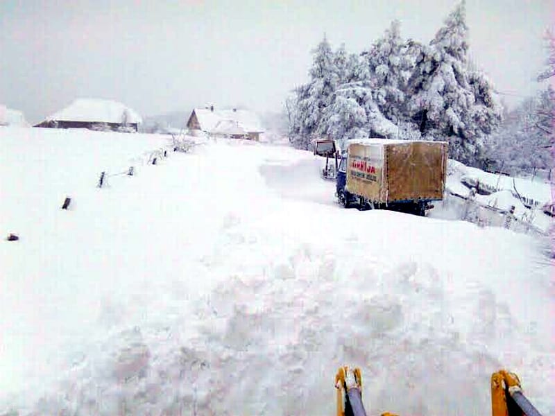 Prokuplje: Meštani Vidovače zavejani već 15 dana 14 unnamed