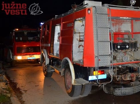 Jedna osoba stradala u požaru u Žitorađi 14 490x370 vatrogasci nocna kosta