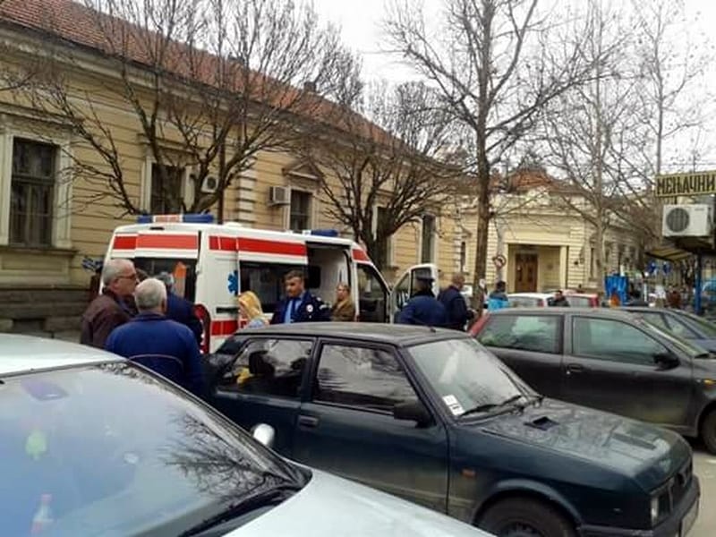 taksista uboden u centru Leskovca