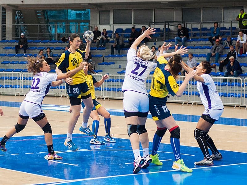 Naisa protiv šampiona u polufinalu Kupa 15 naisa zrk rukomet