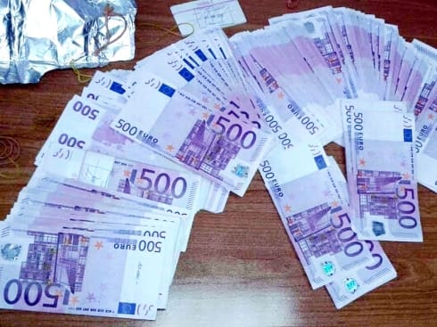 490x370 zaplenjen novac