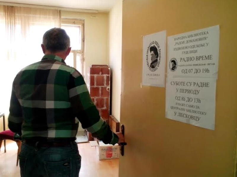 Direktorka Biblioteke zaposlila supruga kao knjižara 1 biblioteka surdulica 1