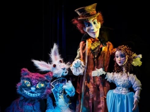 490x370 Alisa u zemlji cuda