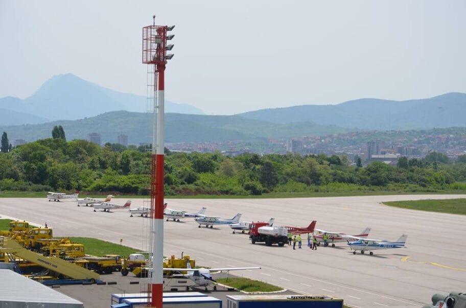 Foto-vest: "Heathrow trenutak" na niškom aerodromu 17 avionihitrou