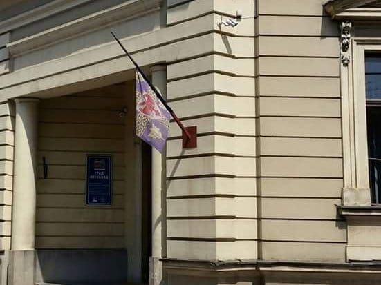 zastava na pola koplja 1