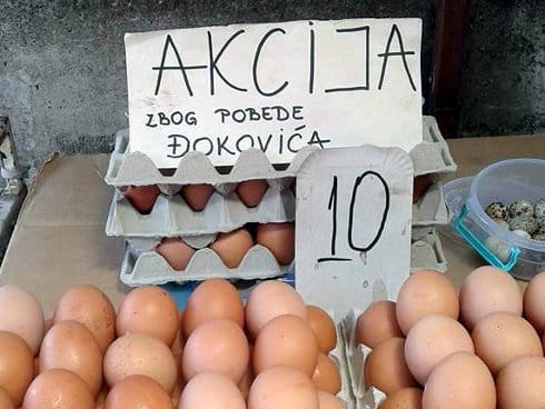 U Nišu jaja na akciji "zbog pobede Đokovića" 20 AKcija pobeda Djokovica