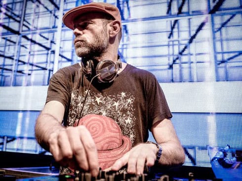 Džoi Negro nastupa na novoj di-džej bini na Nišvilu 6 bg