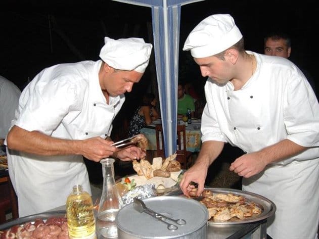 Gastro-festival "Ukusi Niša" na Trgu 17 gastro