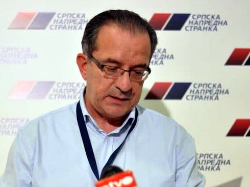 Deo opozicije traži Perišićevu ostavku 4 perisa gleda dole