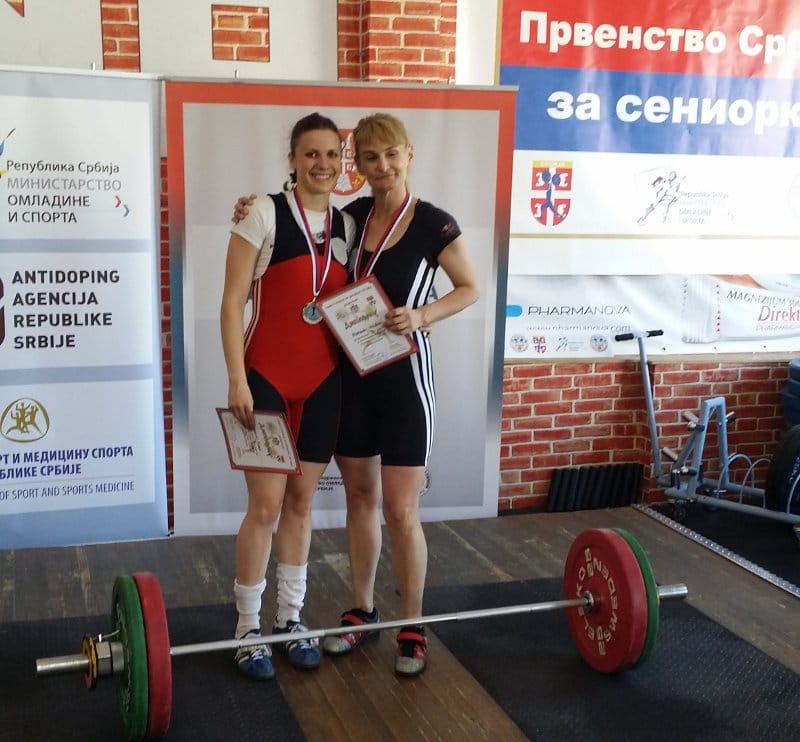 klub dizanja tegova naisus