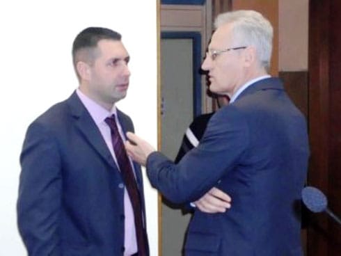 sadasnji LEVO i bivsi DESNO predsednik