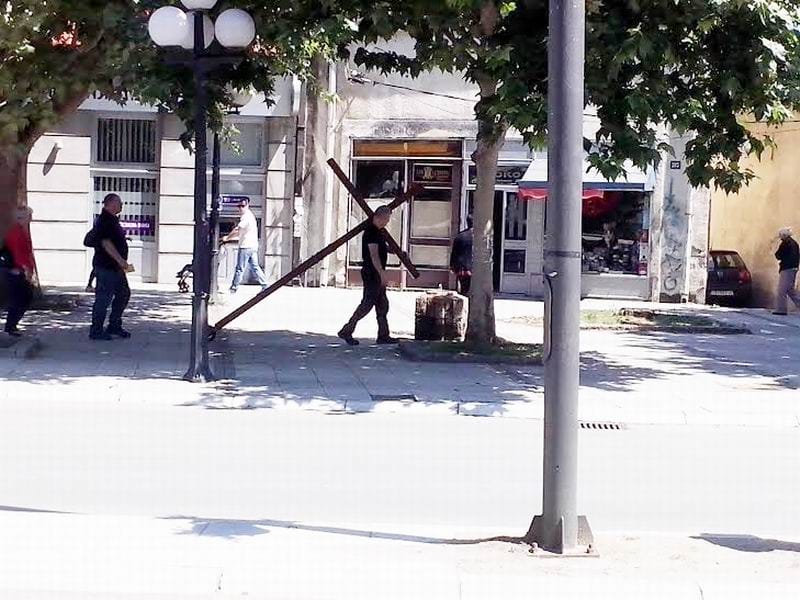Foto-vest: "Golgota" u Leskovcu 3 2 krst