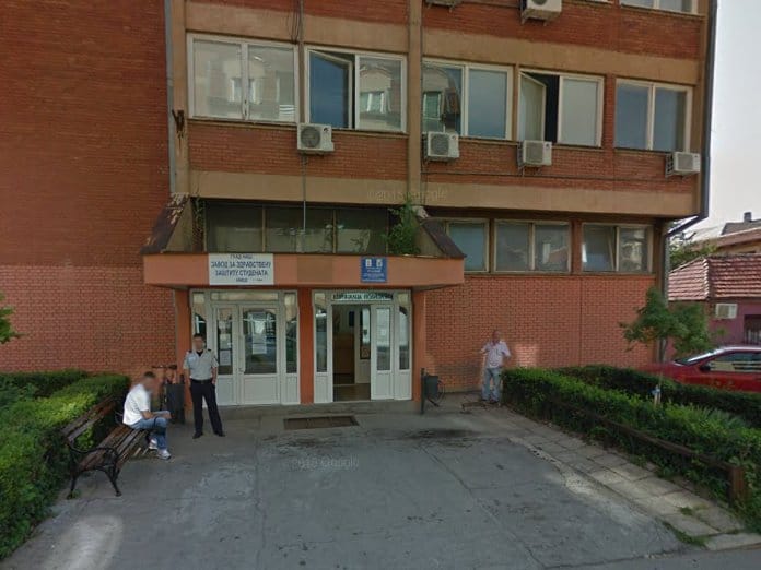 Pao deo plafona, lakše povređen komunalni policajac 1 komunalna policija