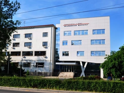 Medicinski fakultet ponovo angažuje kliničke asistente 1 490x370 medicinski fakultet