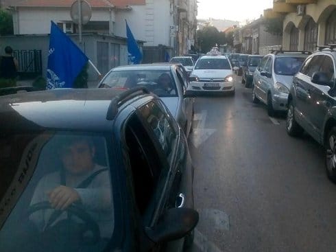 Ruski veto niški radikali proslavili “plavim karavanom” 16 karavan