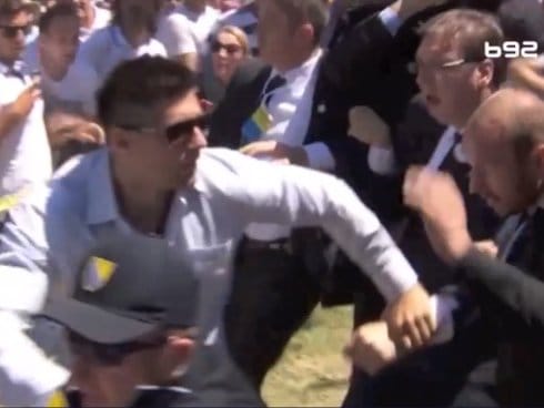 Niški odbori stranaka osuđuju napad, a radikali Vučića 5 vucicnapad