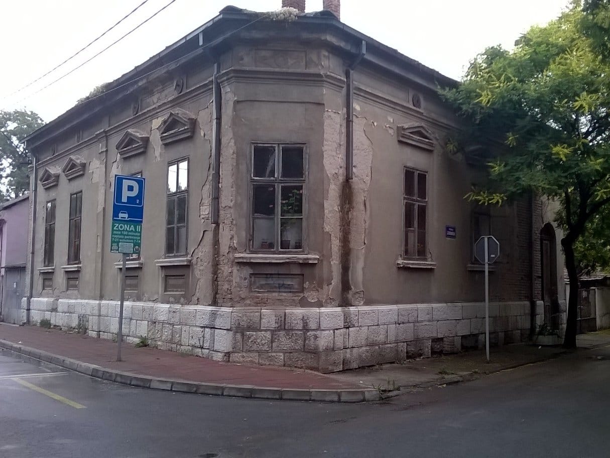 Iako joj je zaveštana, Biblioteka još bez Jeronimove kuće 1 kuca vladike jeronima2