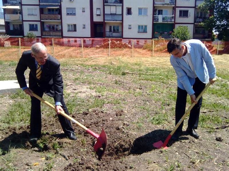 Do kraja godine Pirot dobija objekat za osobe sa invaliditetom 2 kirbi i vasic polazu kamen temeljac