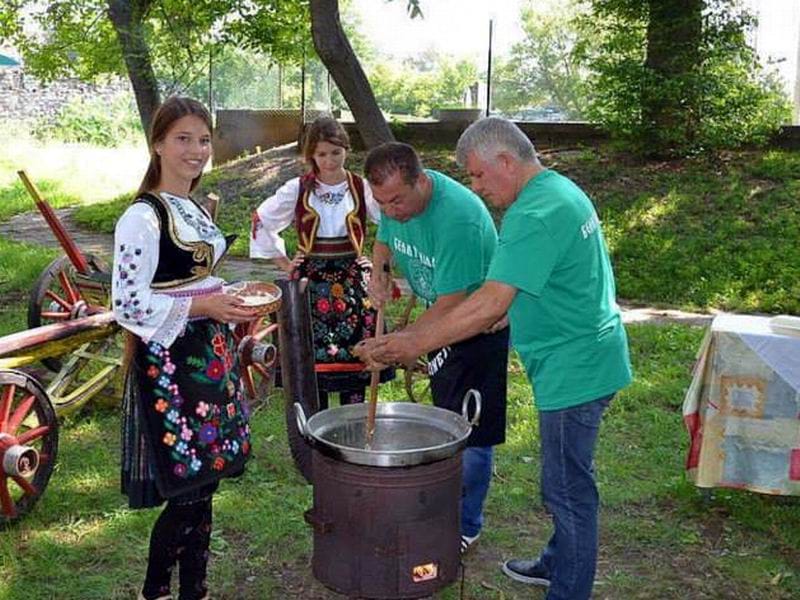 Za vikend u Svrljigu 10. "Belmužijada“ 9 10565095 679740625414609 5252208823388829371 n