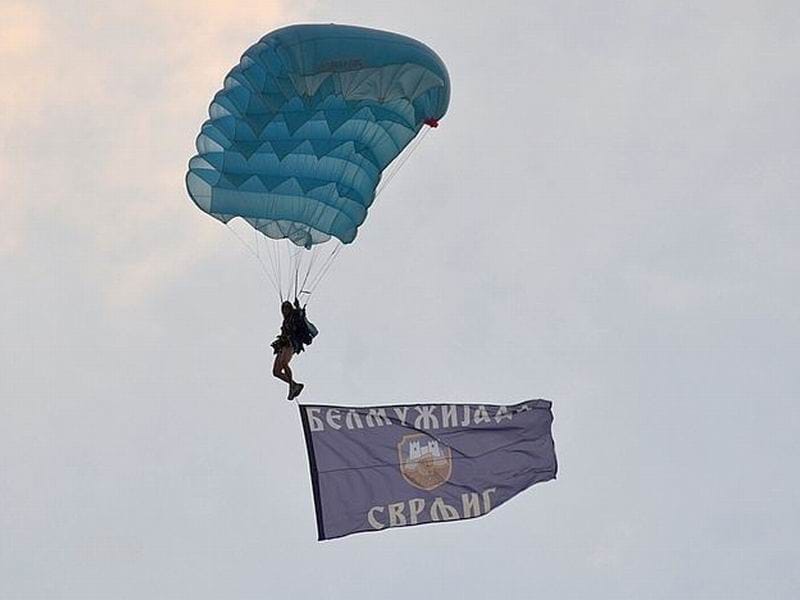 Padobranci otvorili jubilarnu "Belmužijadu“ (video) 8 Kosta Juzne vesti BELMUZIJADA SVRLJIG