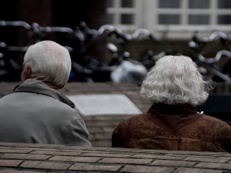 Najveći problem starih je usamljenost 15 old people