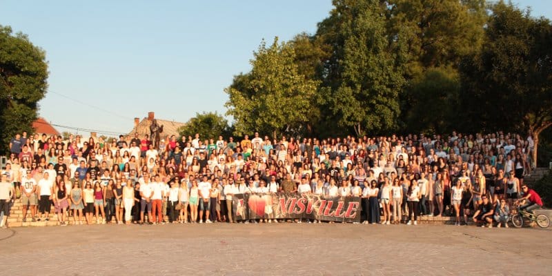 400 volontera Nisville 2015