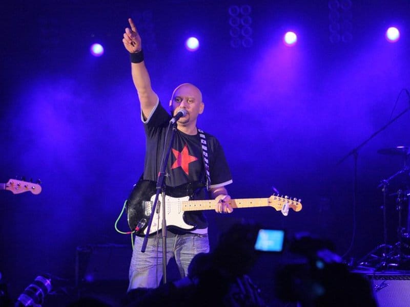 Kal: Muzikom do boljeg položaja Roma 8 kal pevach