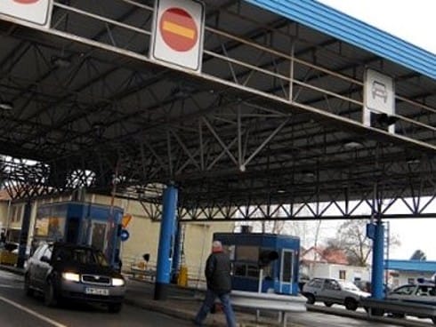 Pokušao da prošvercuje 5 kilograma heroina 9 granicni prelaz